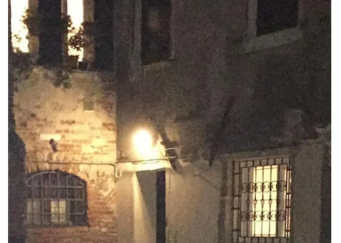 Апартаменты Venetian Place