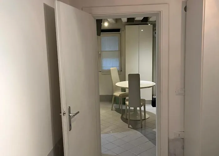 Venetian Place Апартаменты